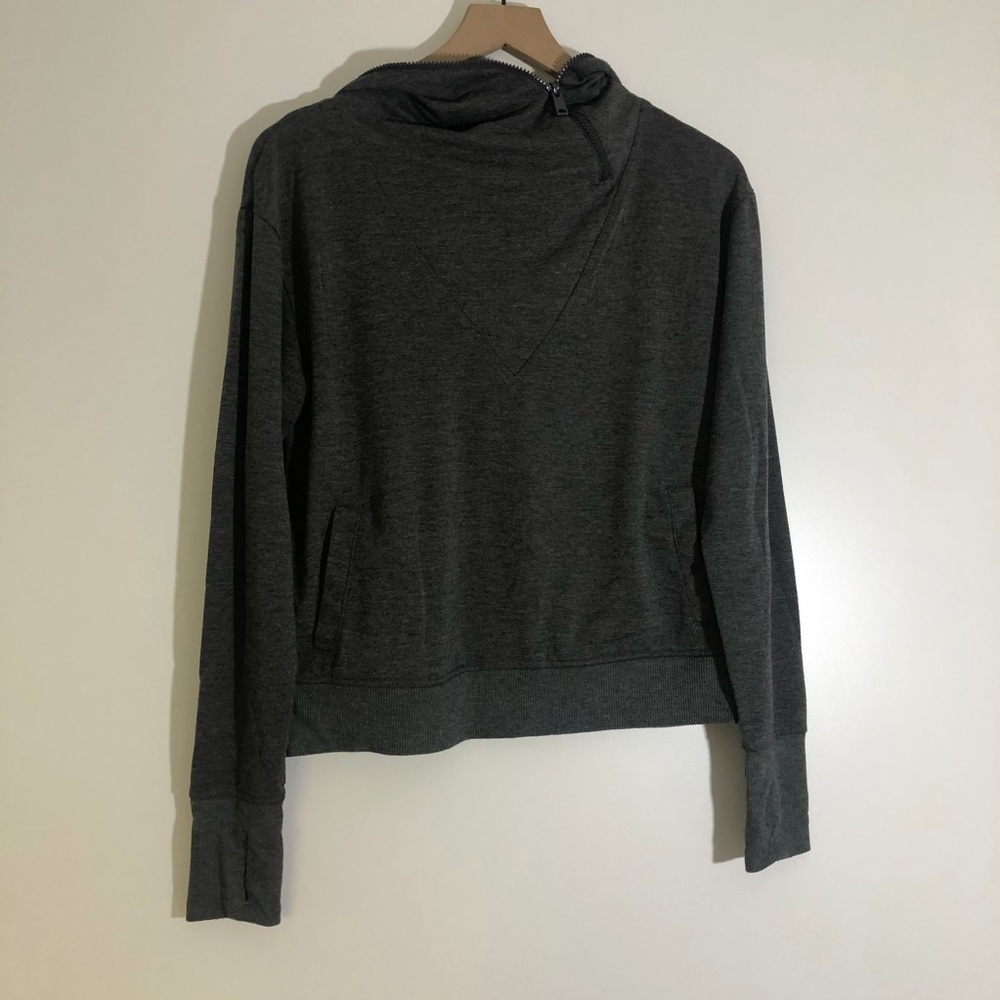Zip up neck sweatshirt women’s small